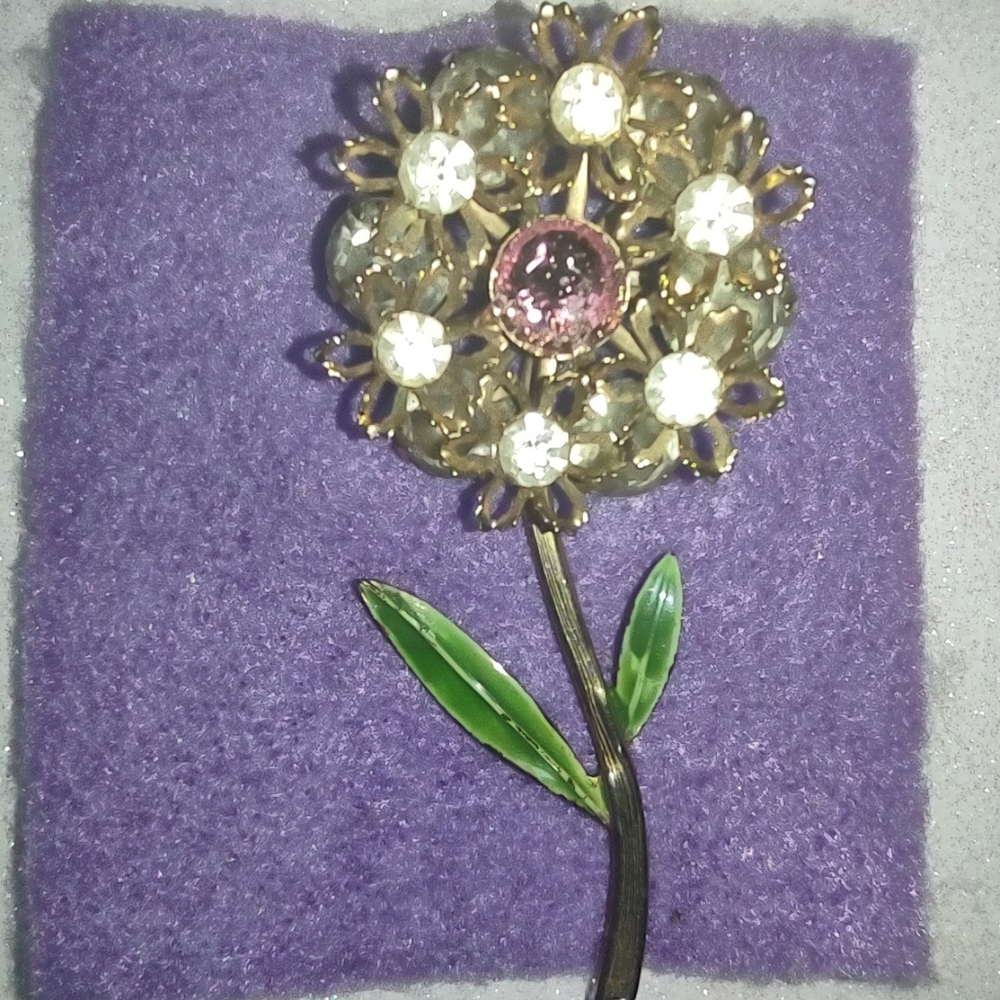 Vintage Rhinestone & Enamel Flower Brooch - Picture 9 of 16